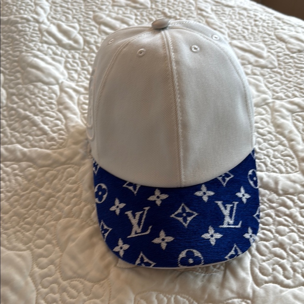 Louis Vuitton authentic White and Blue Cap